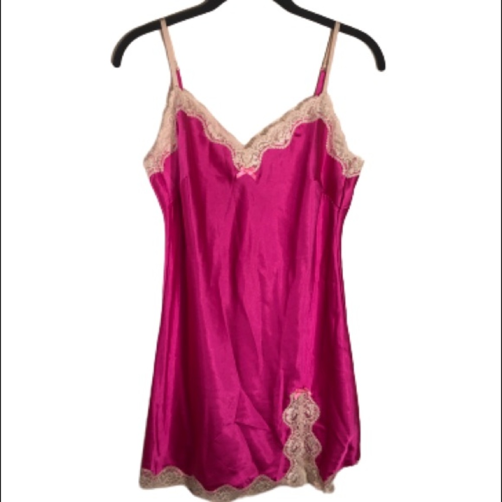 Victoria’s Secret Lace Trim Satin Slip Size Medium